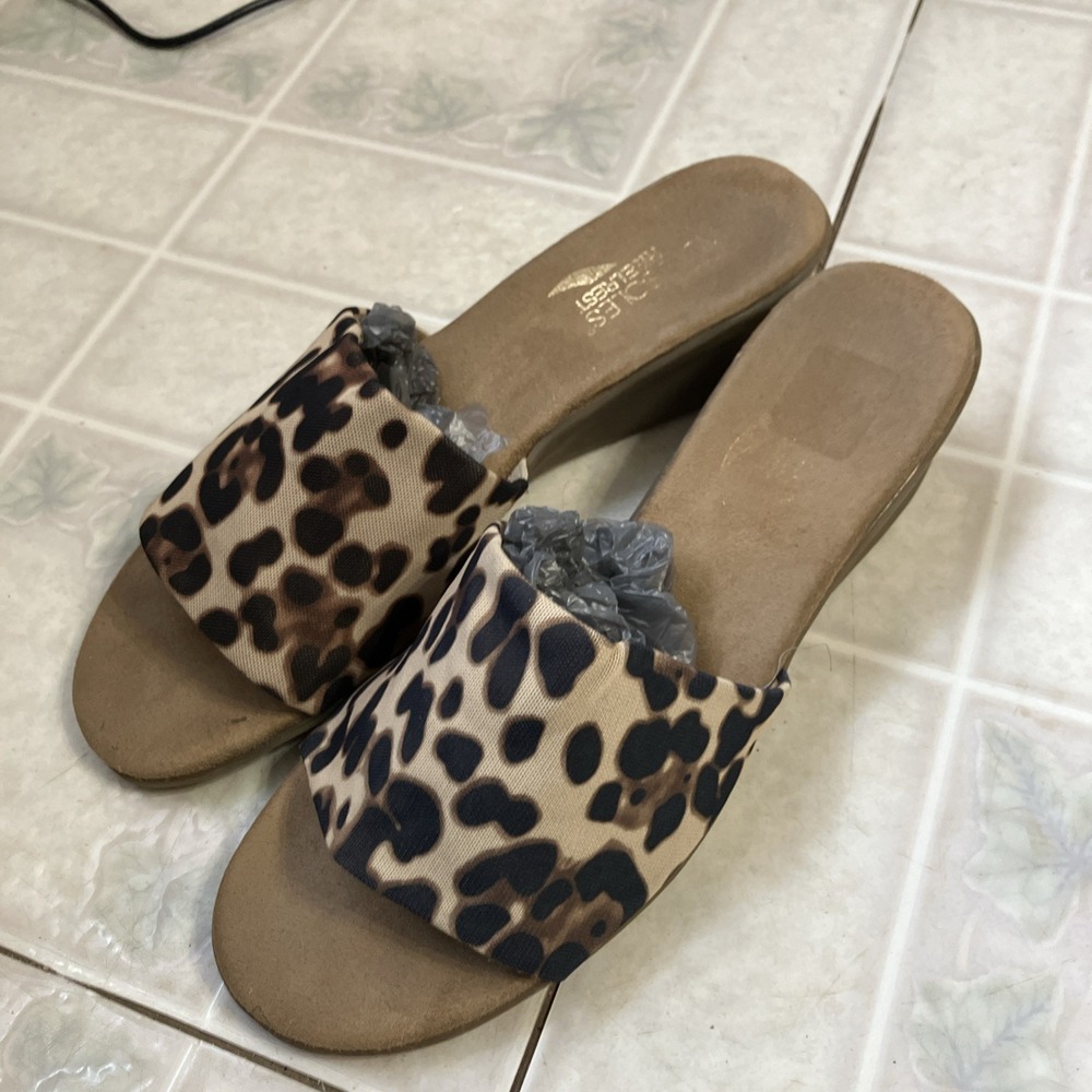 Aerosoles Sandals size 9 Slide Slip On Wedge Heels‎ Cheetah fabric 2" heels